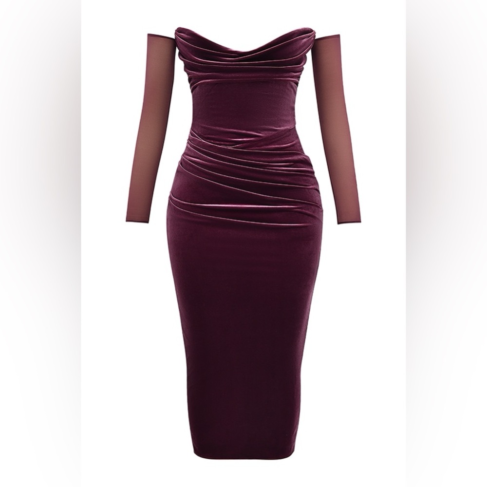 House of CB Leora
Mulberry Strapless Midi Dress - Picture 3 of 6